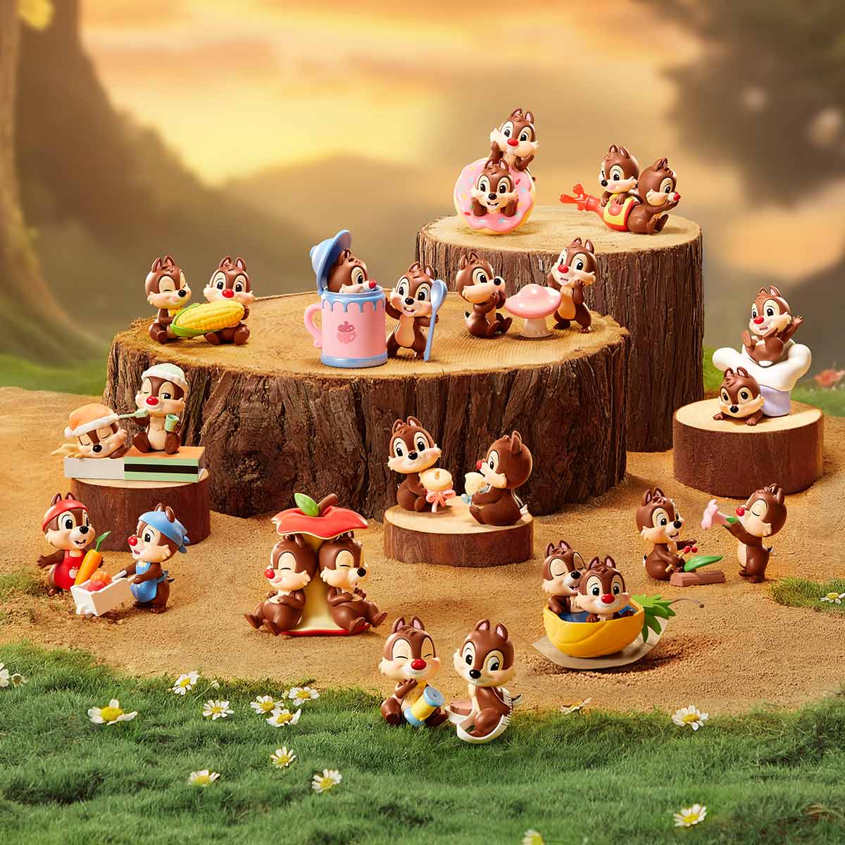 Disney Chip 'N' Dale Fun-loving Brothers Series Figures