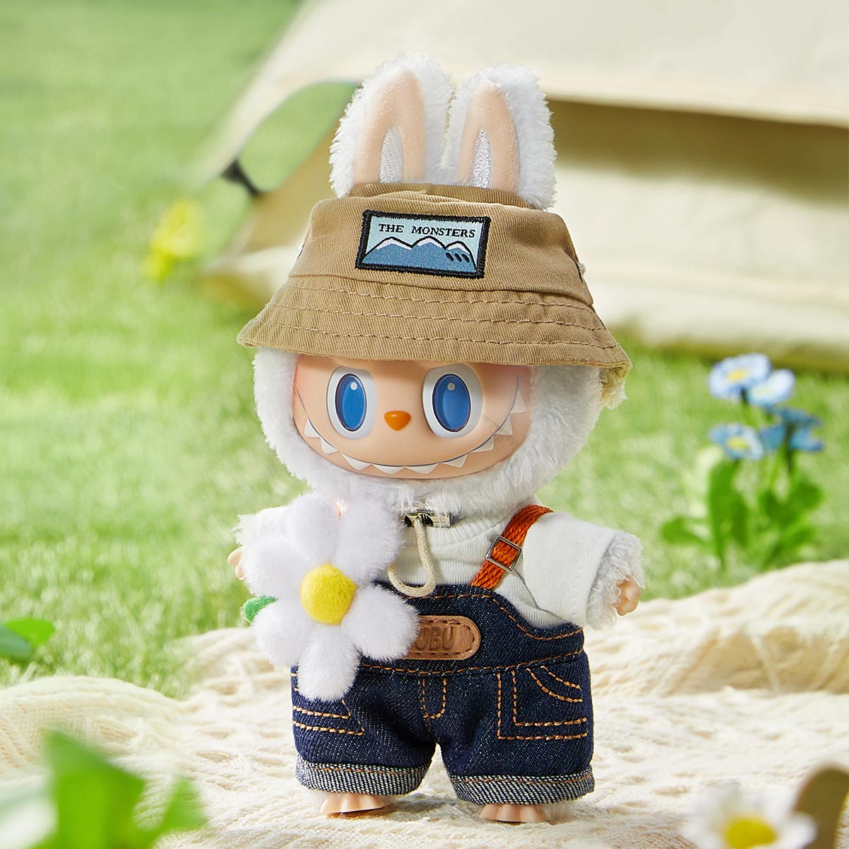 THE MONSTERS Fall in Wild – Vinyl Plush Doll Pendant (17 cm)