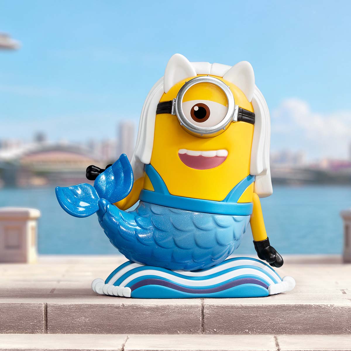 Minions Bello World Series Figures