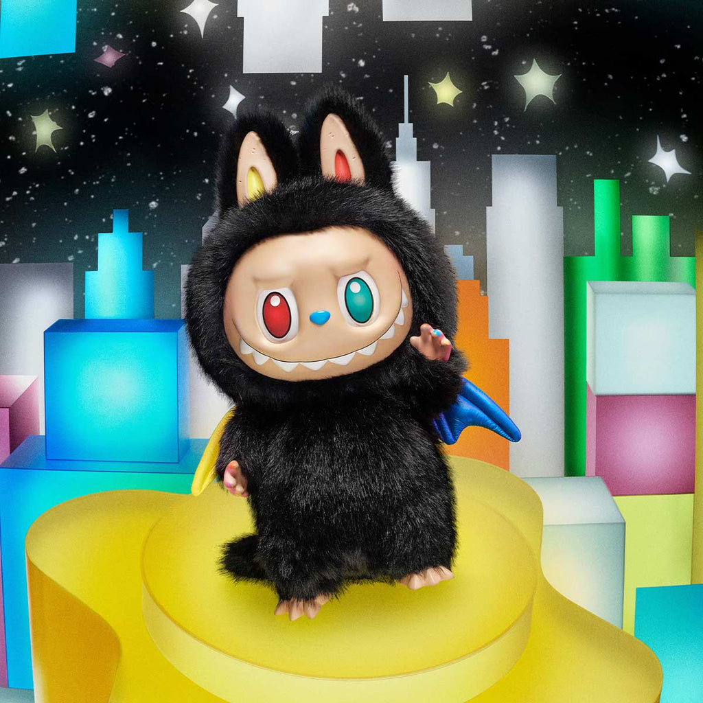 ZIMOMO – The Monsters 10th Anniversary Vinyl Plush (58 cm)